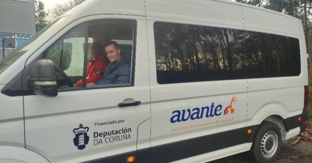 Furgón financiado para la asociación Avante