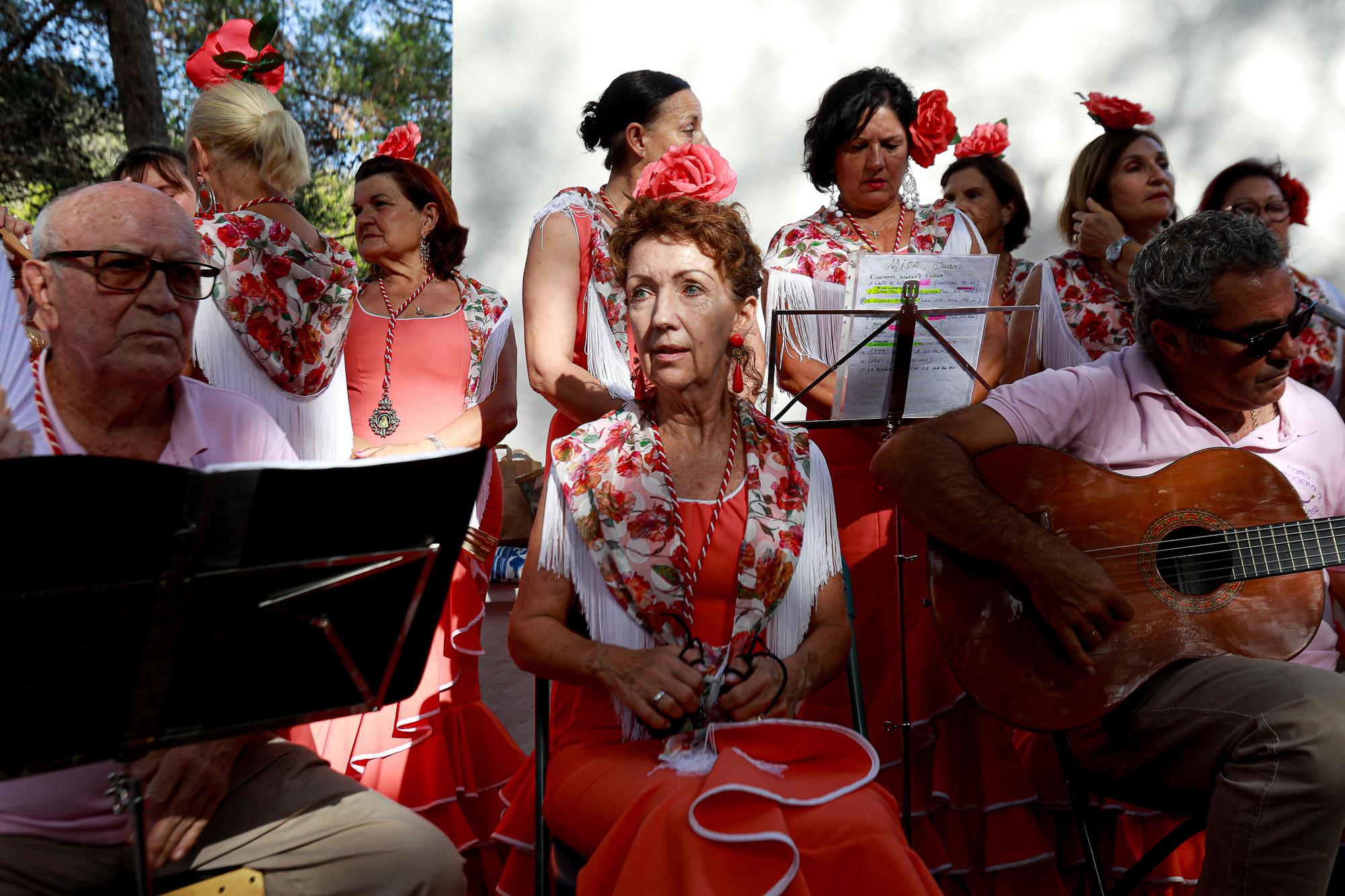 Mira aquí las imágenes del día grande de las fiestas de Cala Llonga