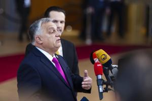 Orban veta en el Consejo Europeo un paquete salvavidas de 50.000 millones para Ucrania