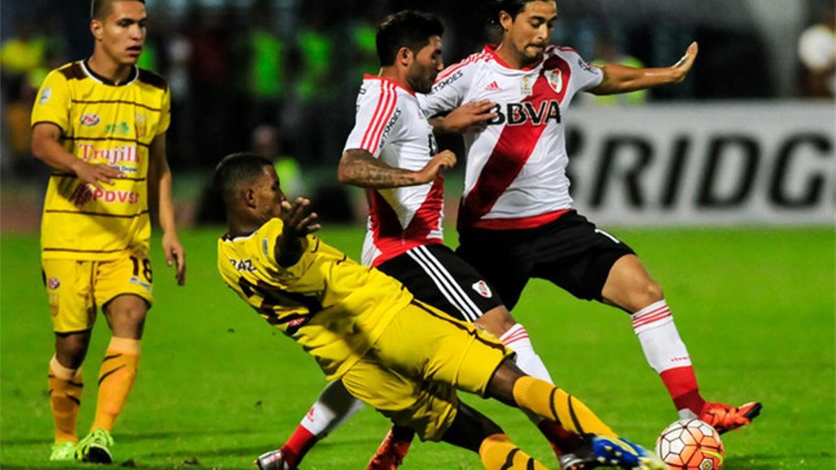 River Plate goleó en su estreno en la Copa Libertadores 2016