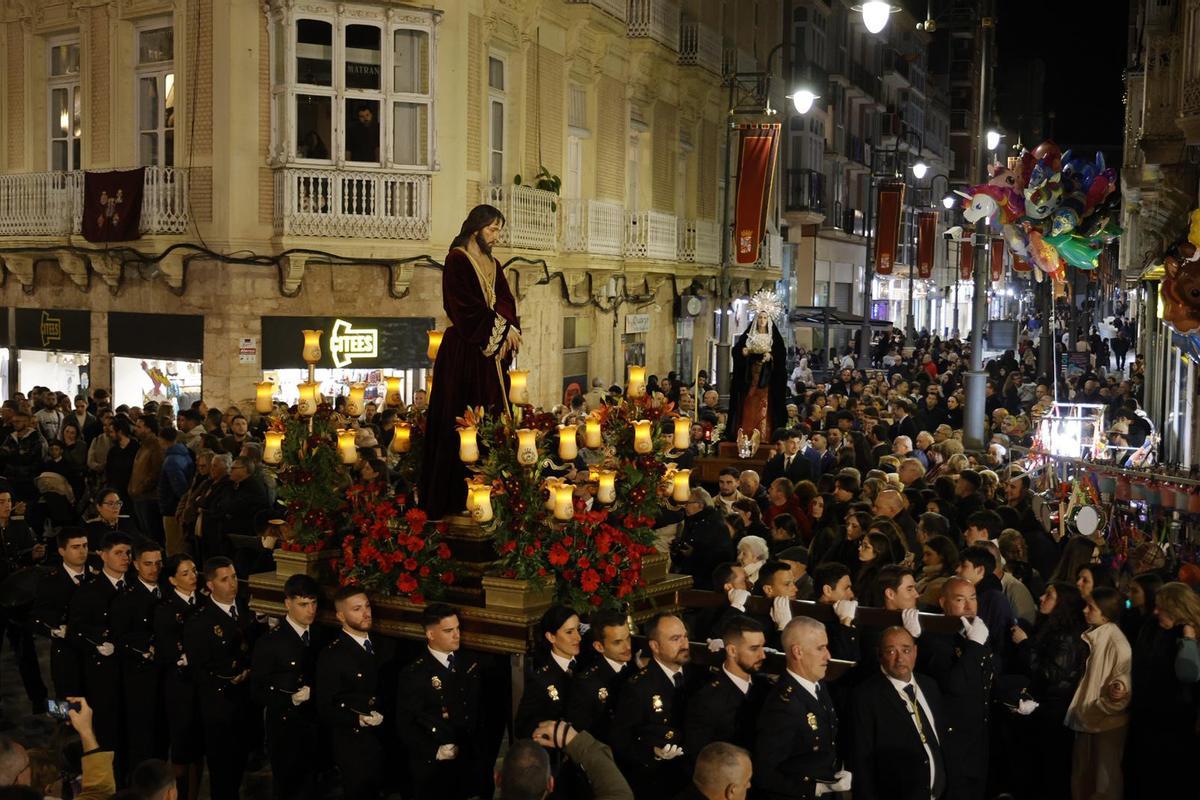 El tambor llega a Cartagena en un Sábado de Pasión con siete imágenes a hombros
