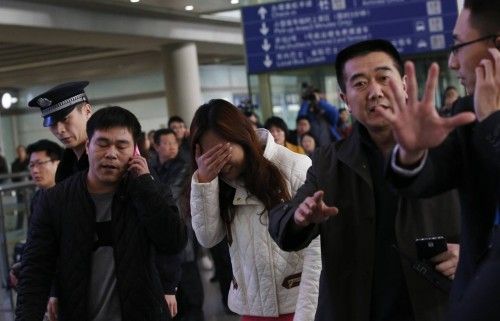 Dolor entre los familiares de los pasajeros del vuelo MH 370