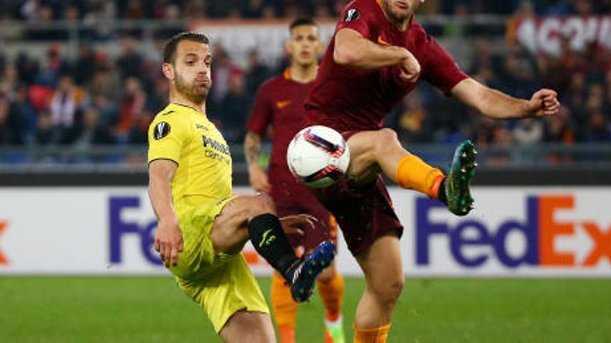 Soldado ante el Roma.