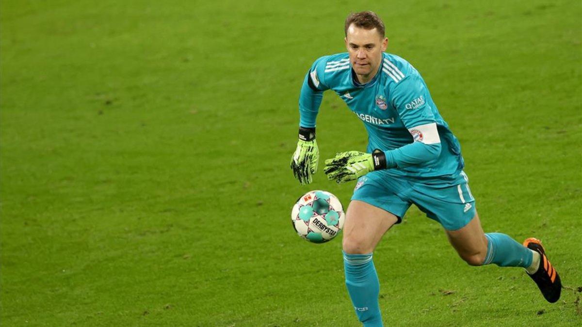 Manuel Neuer en una acción de partido en el empate del Bayern contra el RB Leipzig (3-3)