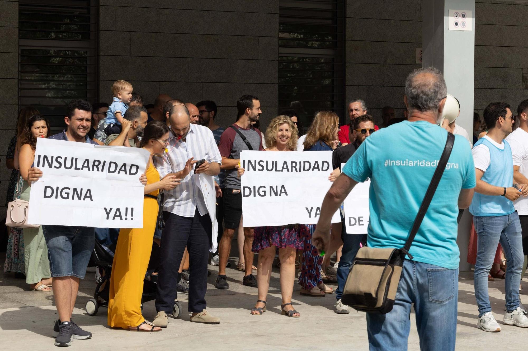 Concentración de funcionarios en Ibiza