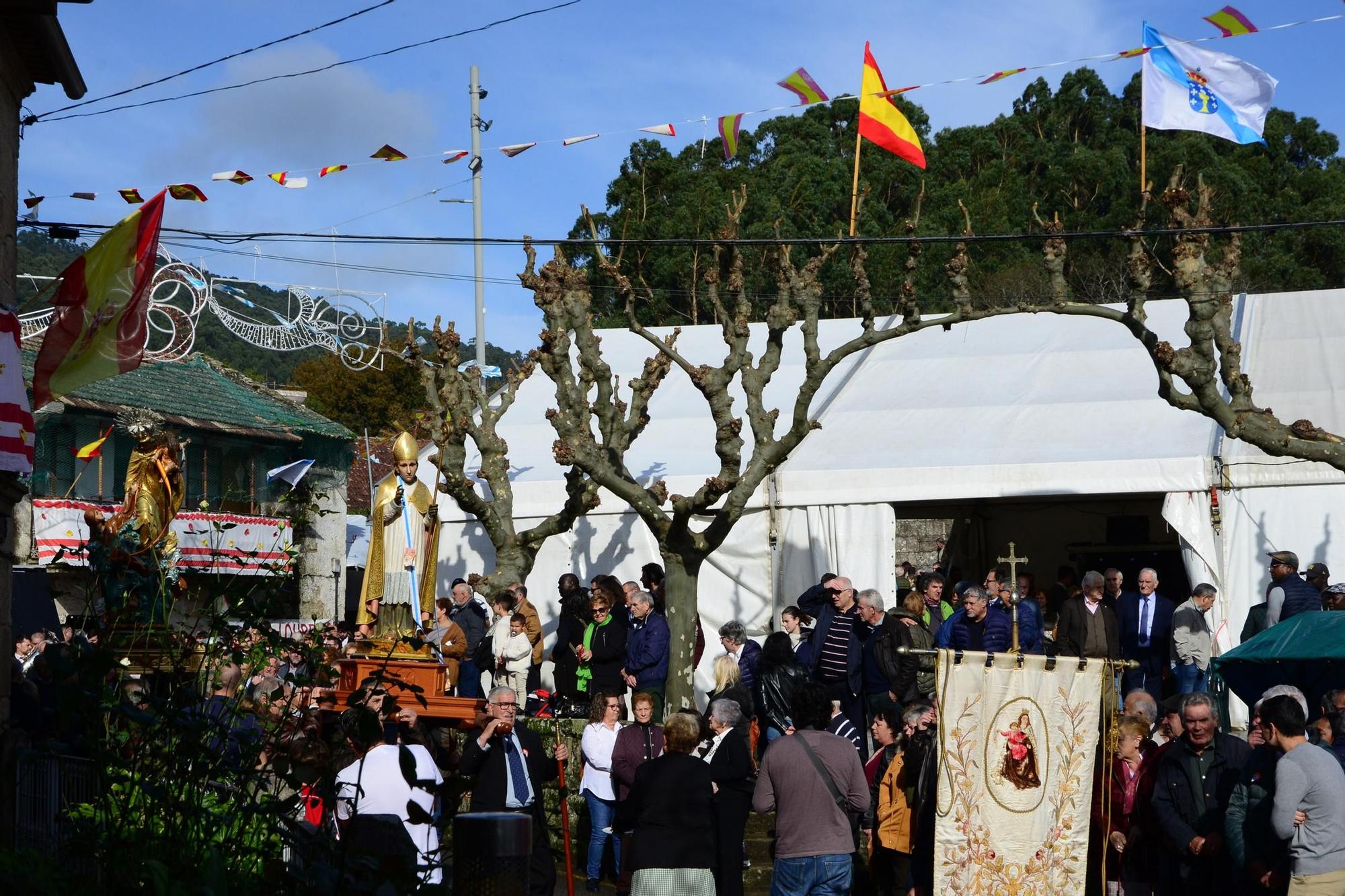 Las procesiones por el San Martiño de Moaña y Bueu aprovechan la tregua de la lluvia