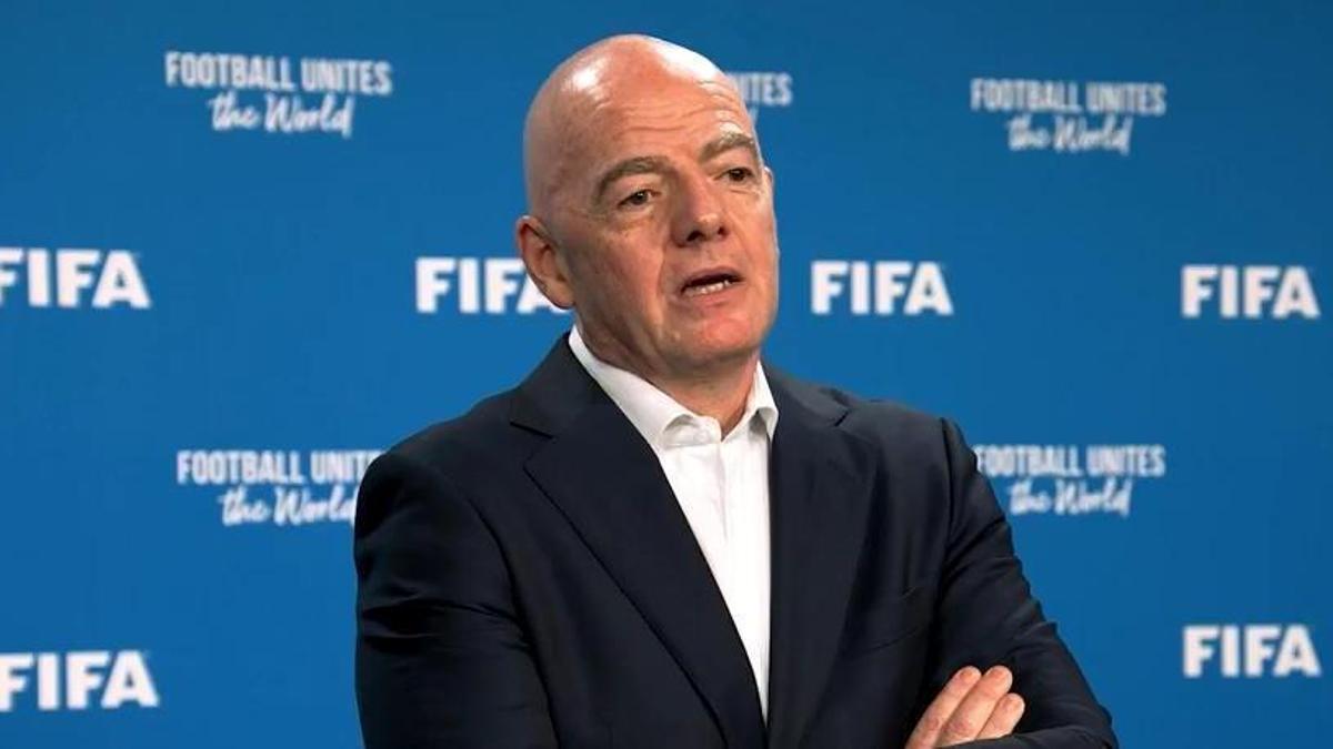 FÚTBOL INTERNACIONAL | La UEFA levanta el veto a las competiciones FIFA pero mantiene su guerra contra Infantino