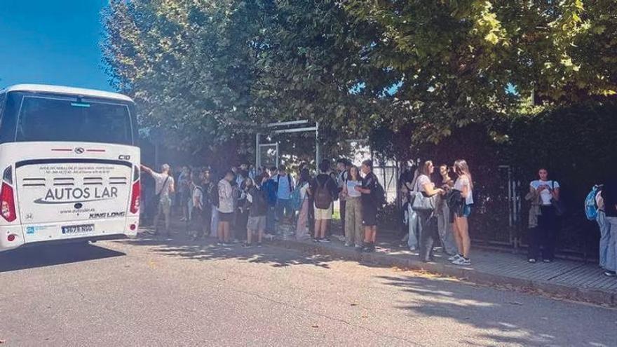 La empresa del bus de Redondela asegura que resolvió las incidencias