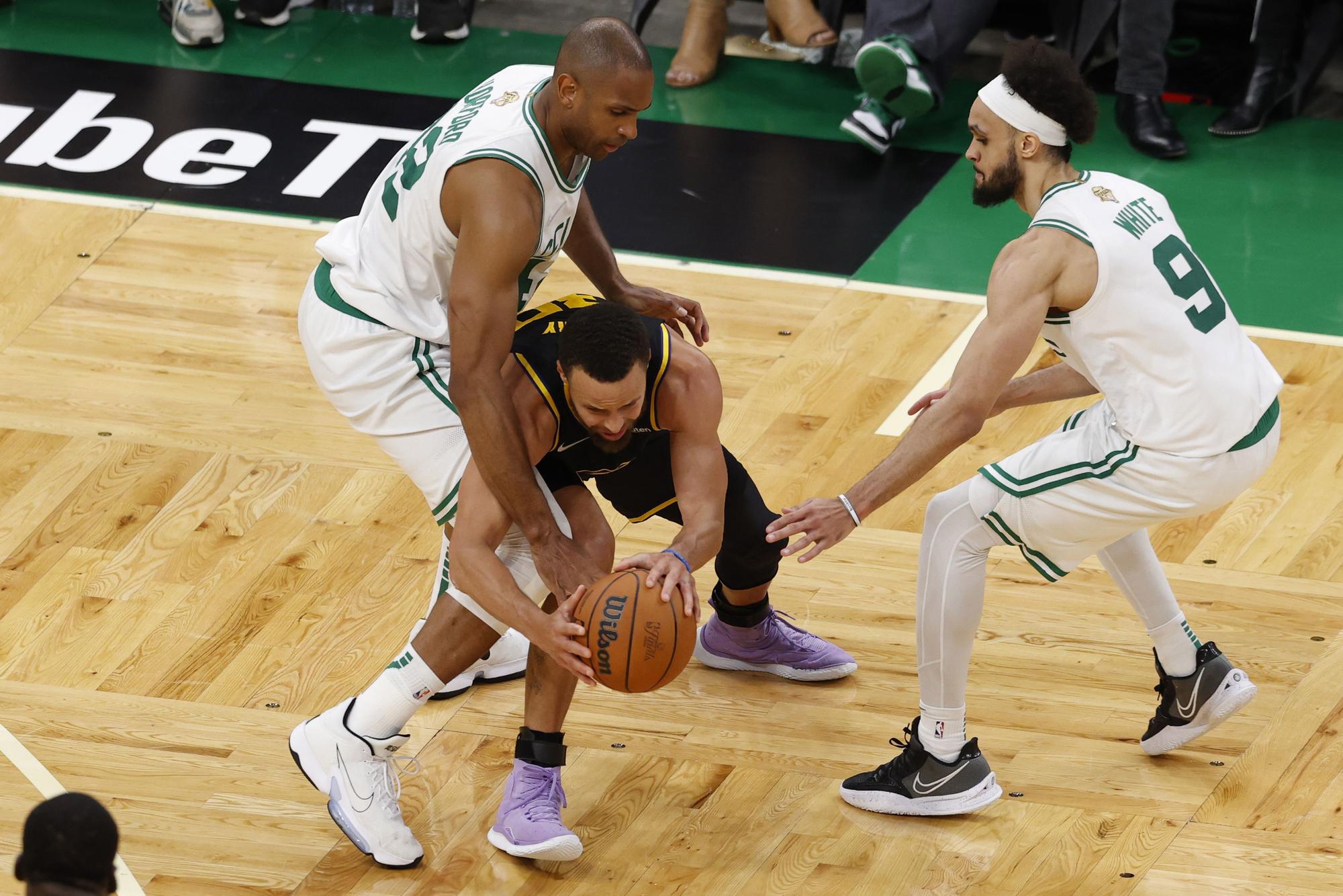 Al Horford en acción