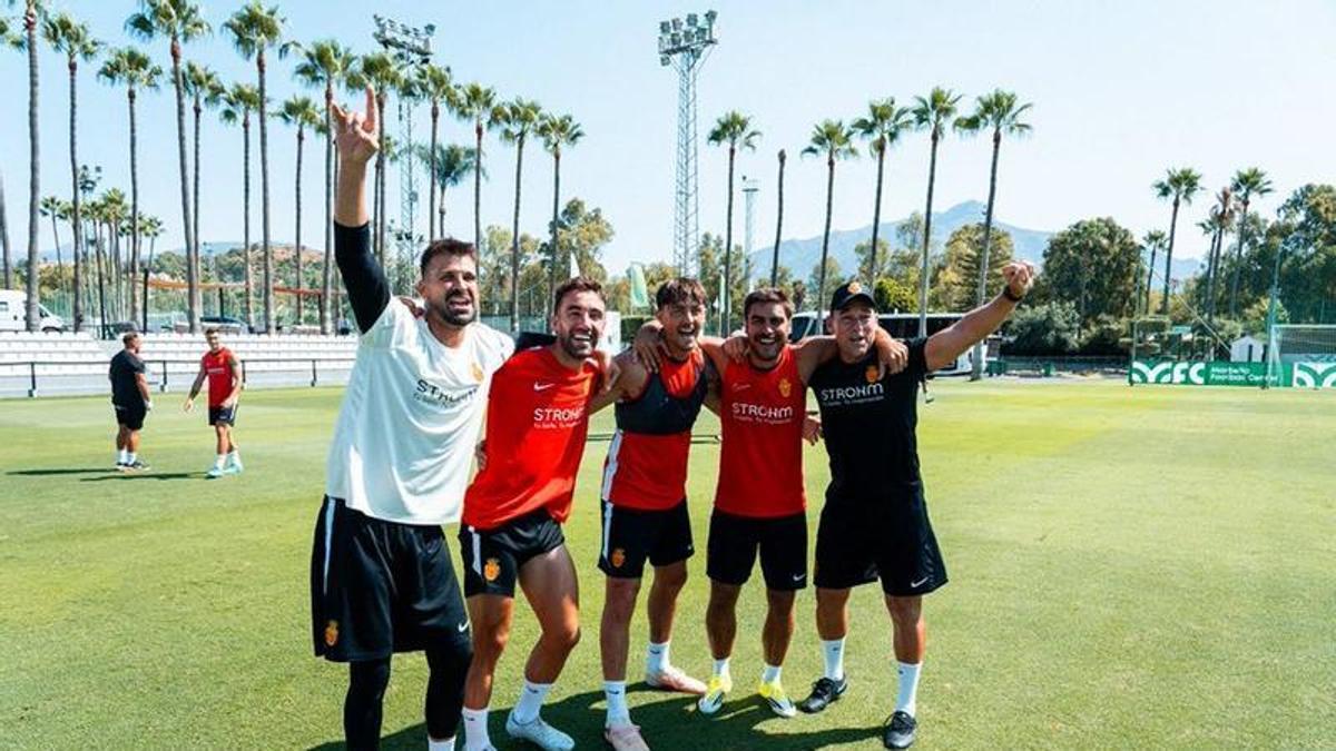 Cuéllar, Darder, Raíllo, Abdón y Luisvi, preparador de porteros.