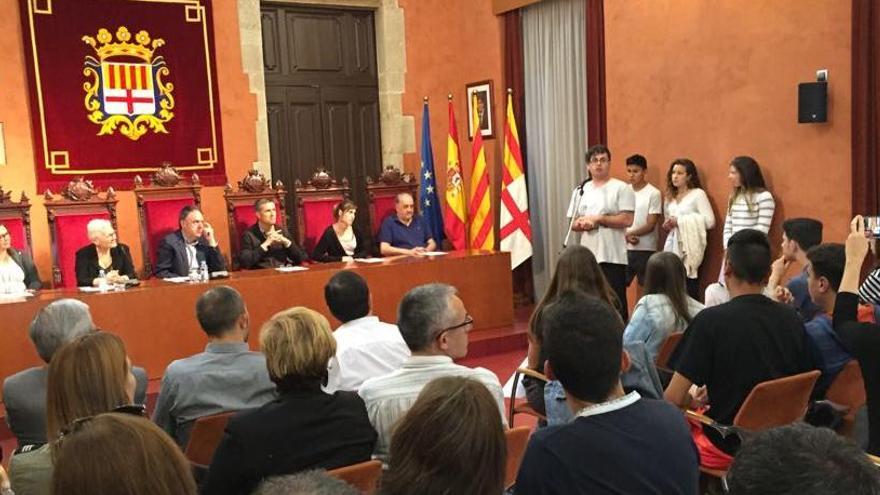 Emotiu acte institucional del Dia Internacional contra la LGTBIfòbia a Manresa