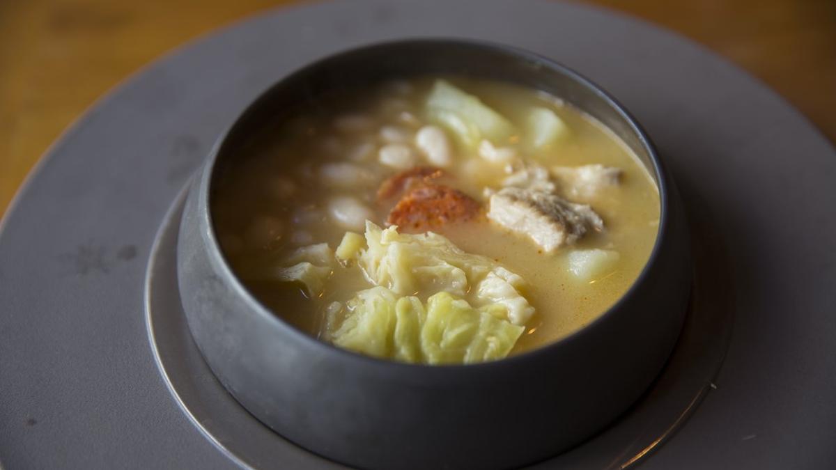 Receta de caldo gallego