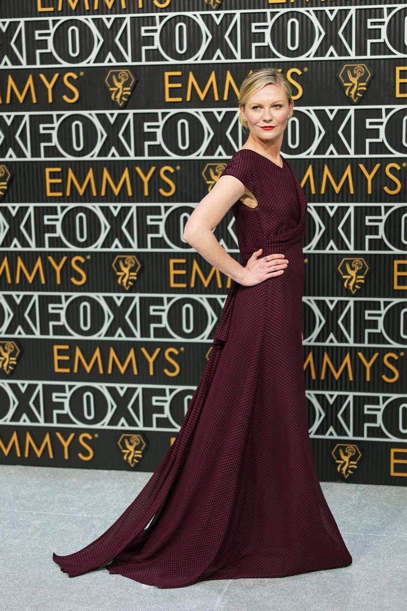 Kirsten Dunst en los Premios Emmy 2023