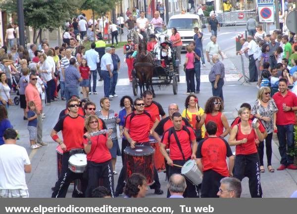 Almassora al completo sale a la calle en su primer día de festejos taurinos