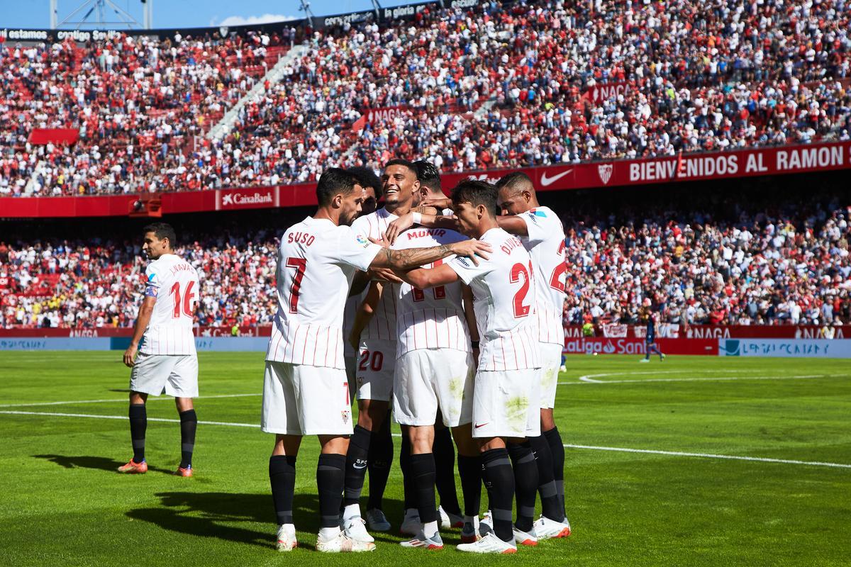 El Sevilla llega a Son Moix tras vencer por 5-3 al Levante.