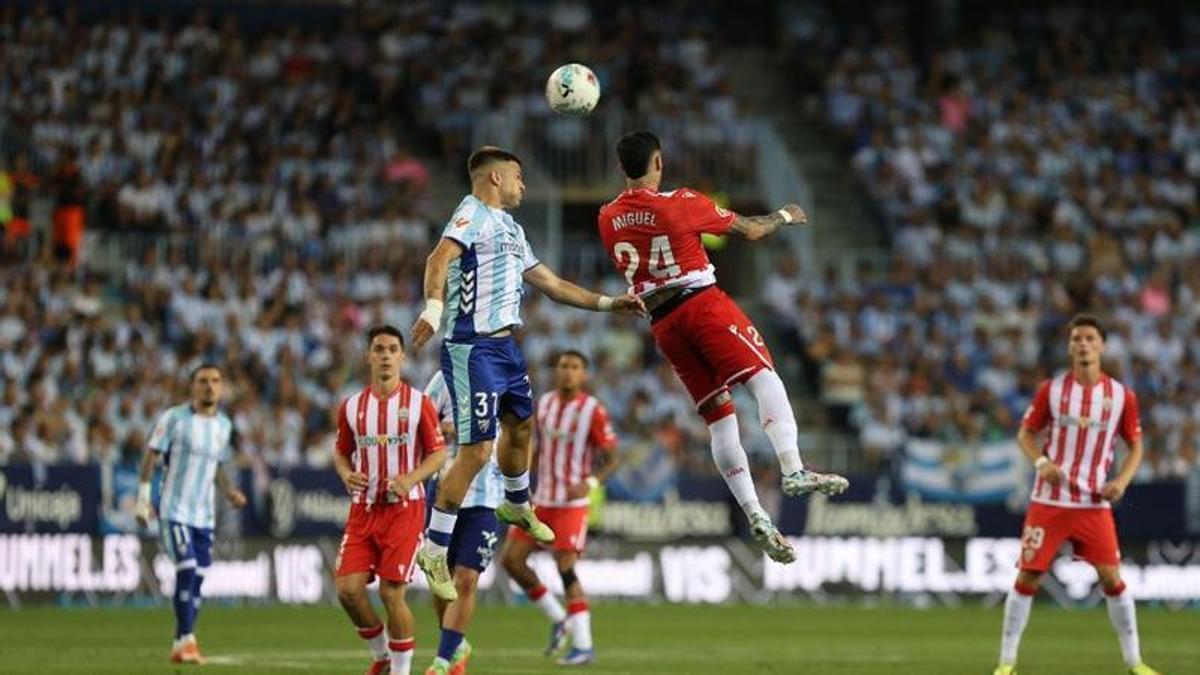 Imagen del Málaga CF - UD Almería, ida de la final por el ascenso a Primera.