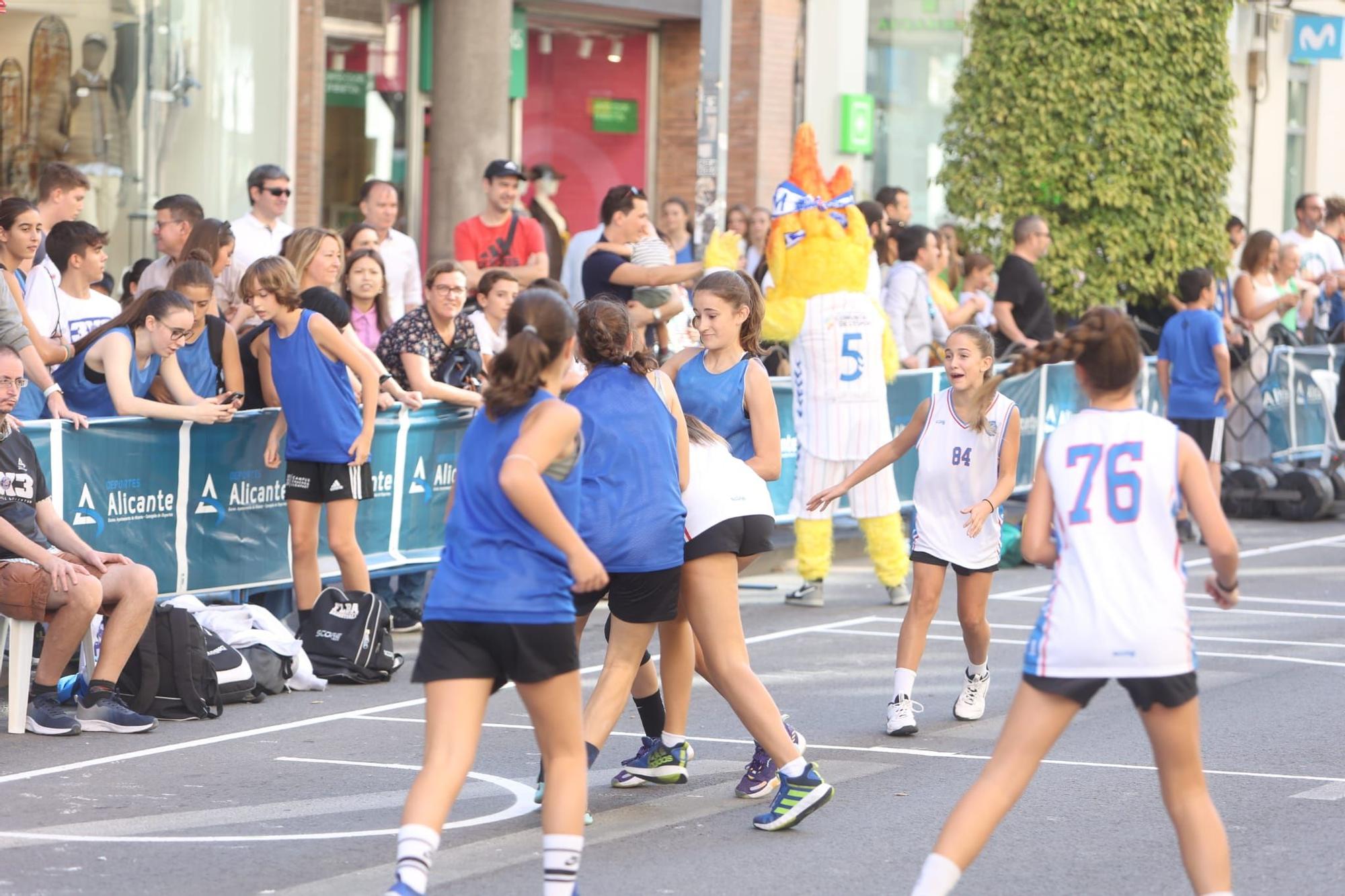 Evento del Torneo de Baloncesto en la avenida Maisonnave