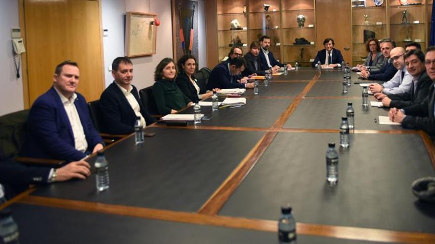 Imagen de la reunión de la ABP y la ACB.