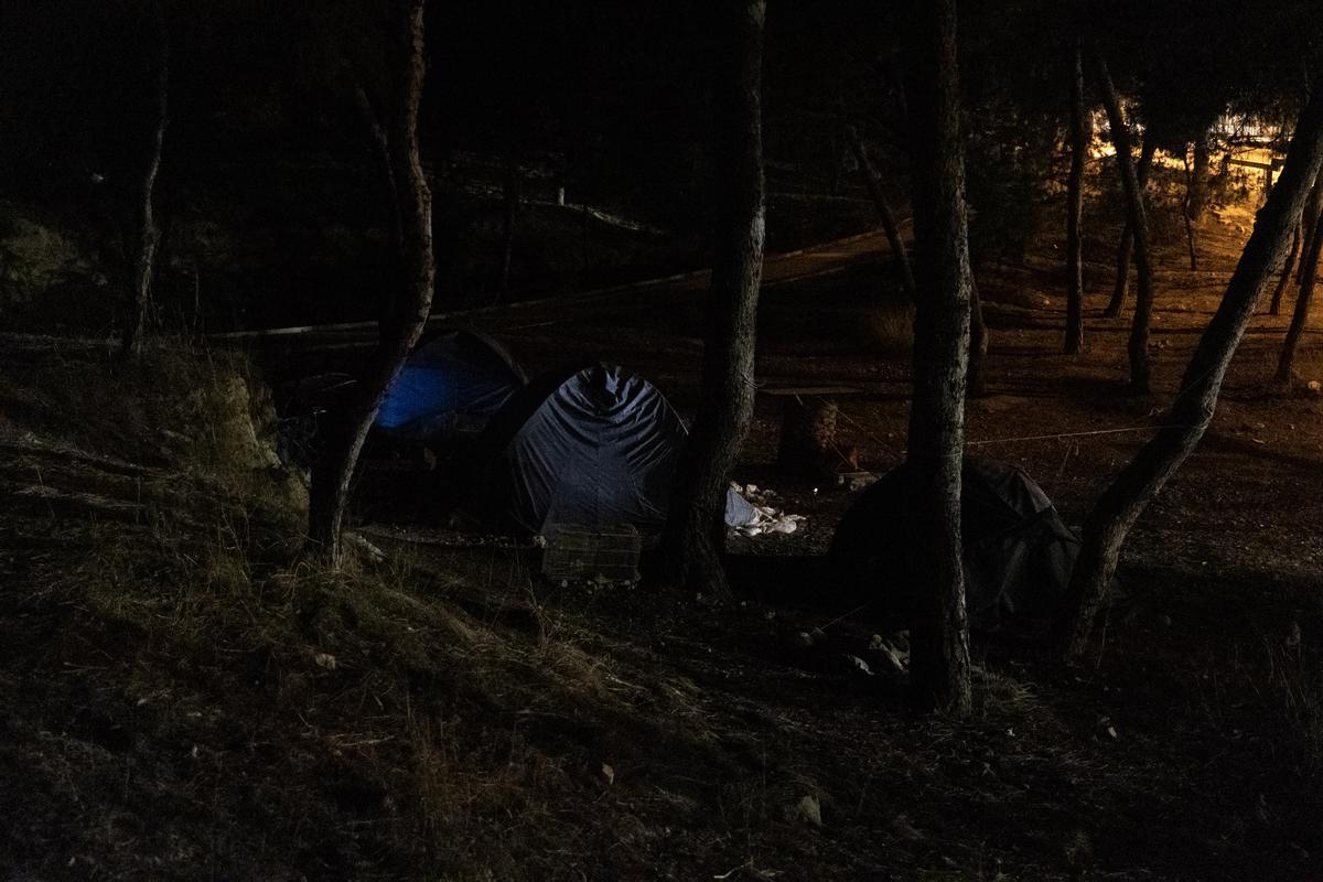 Tiendas de campaña de personas sin techo en el Tossal