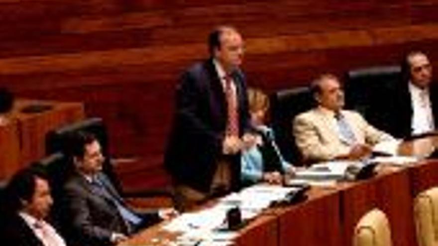 El PSOE evita crear una comisión que investigue sobre las ´vallas del paleto´