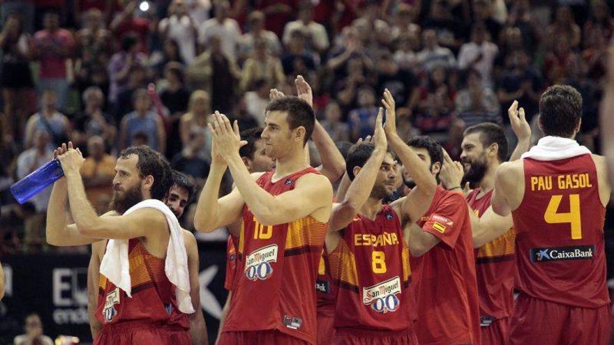 España se divierte ante Canadá en su primer partido amistoso