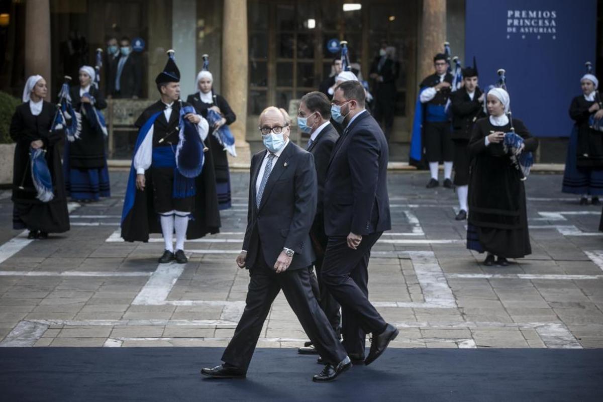 Premios Princesa de Asturias 2020: Así fue la escueta alfombra azul Premios Princesa de Asturias 2020: Así fue la escueta alfombra azul