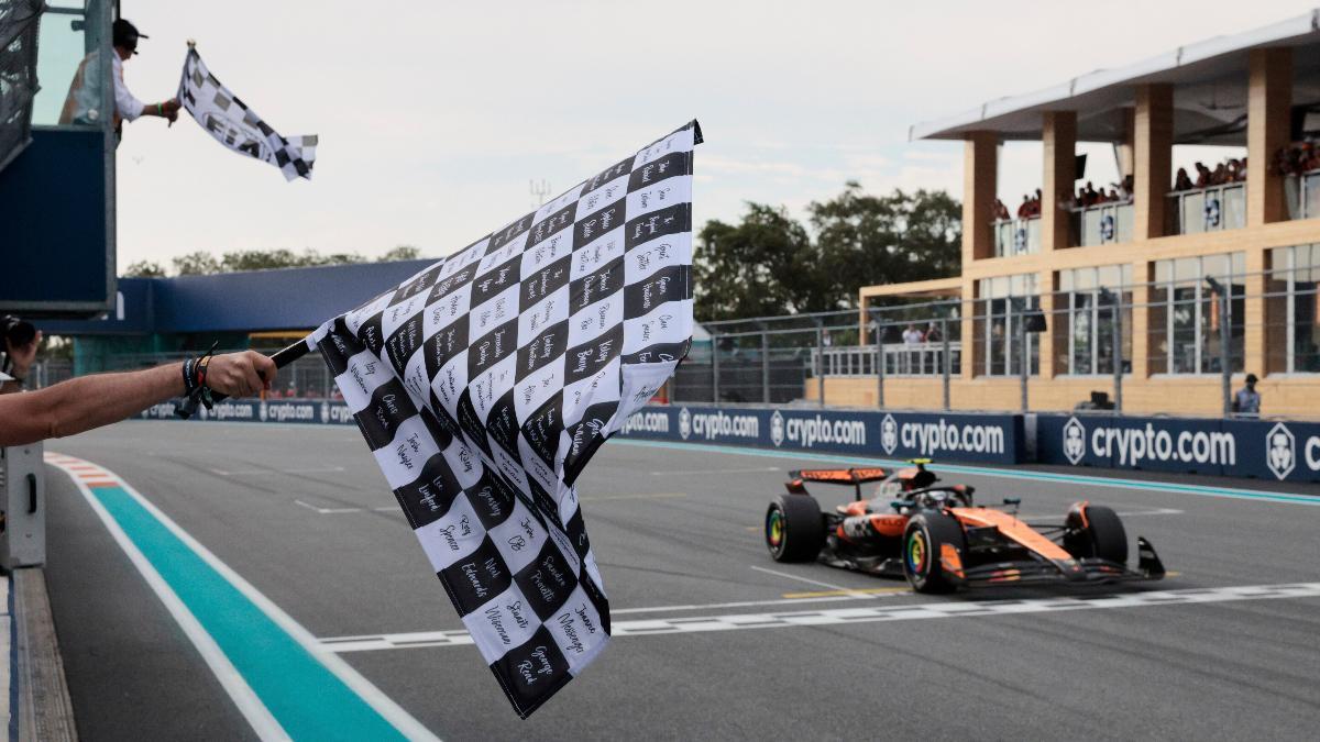 Oscar Piastri cruza la meta primero en Miami