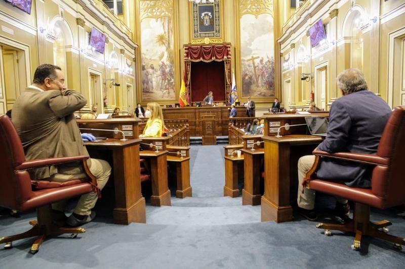 Pleno del Parlamento de Canarias  preside Gustavo Matos , presidente del gobierno , Victor Torres   | 19/05/2020 | Fotógrafo: Delia Padrón