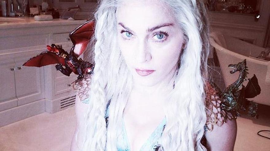 Maddona, como Daenerys Targaryen.