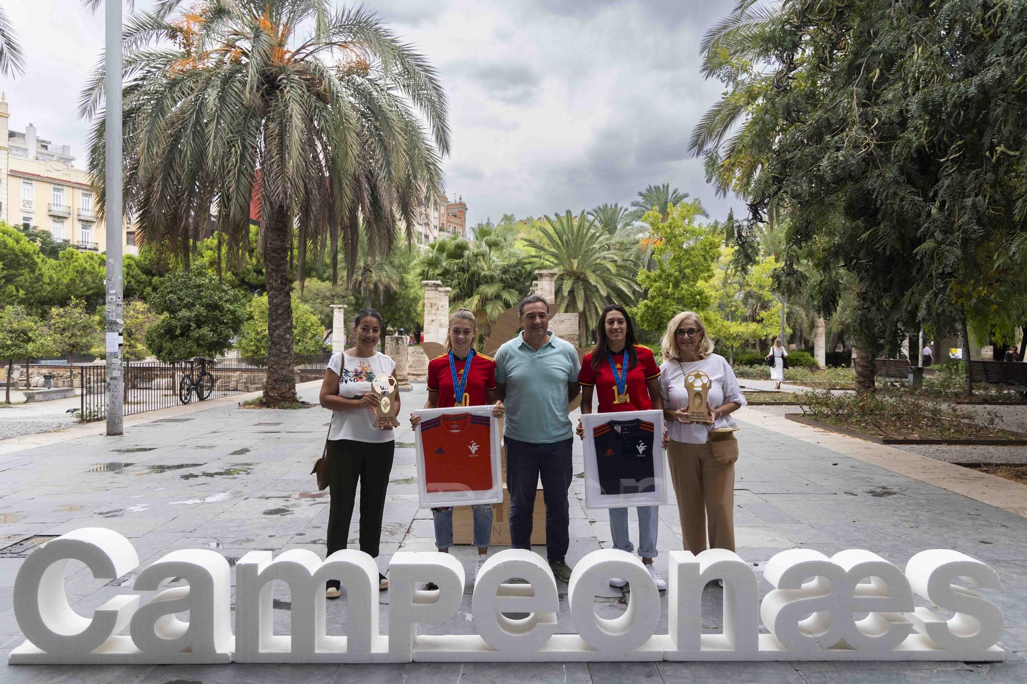 Homenaje a las valencianas campeonas del mundo sub20 de fútbol