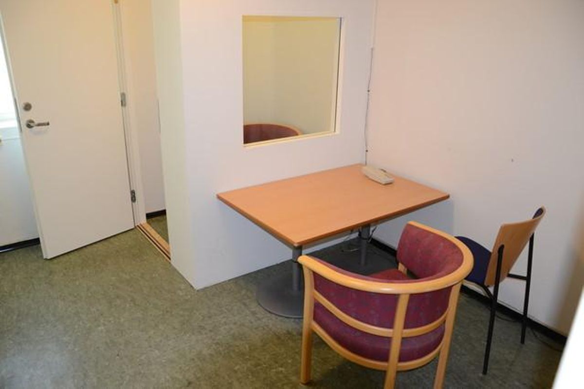 Habitació per a visites de la presó d’Ila.