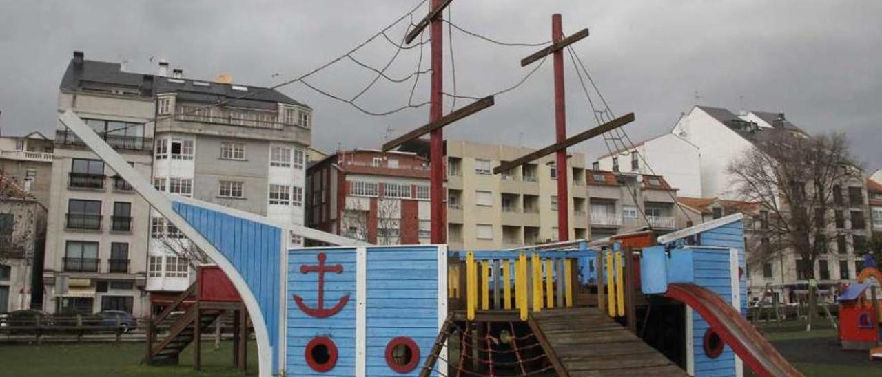 El barco pirata infantil en el paseo de Moaña. // Santos Álvarez