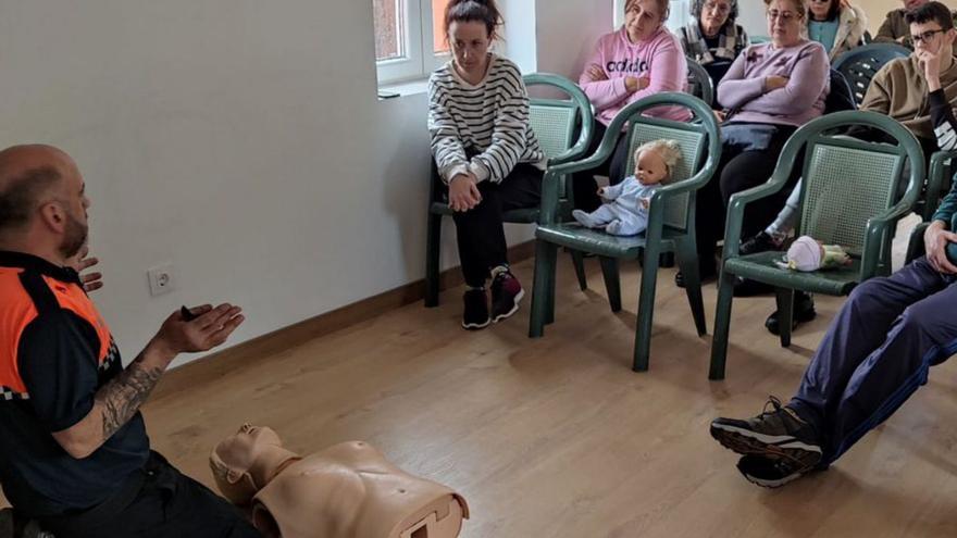 Taller de maniobras RCP en Laviana. | LNE