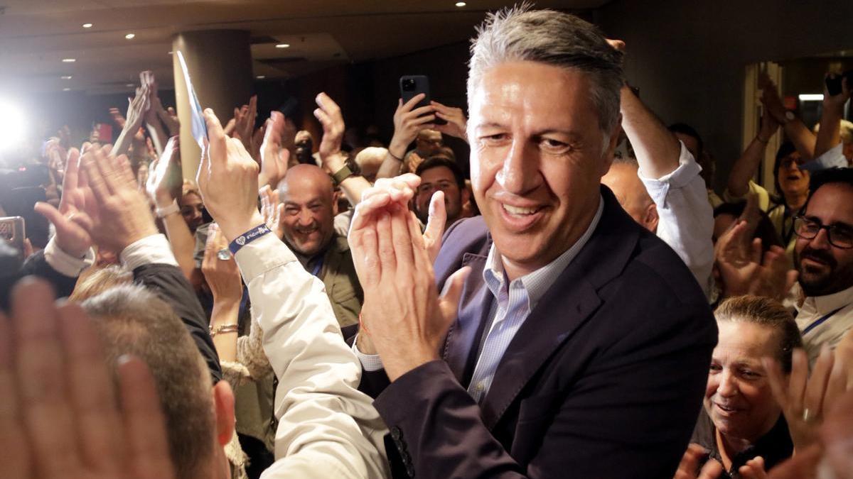 Xavier García Albiol celebra su victoria electoral en la sede del PP de Badalona.