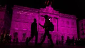 Día mundial contra el cáncer de mama, Iluminación de la fachada del Ajuntament