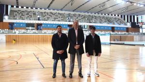 De izquierda a derecha, el alcalde de Tarragona, Rubén Viñuales, el conseller de Deportes de la Generalitat, Berni Álvarez, y el concejal de Deportes de Tarragona, Mario Soler.