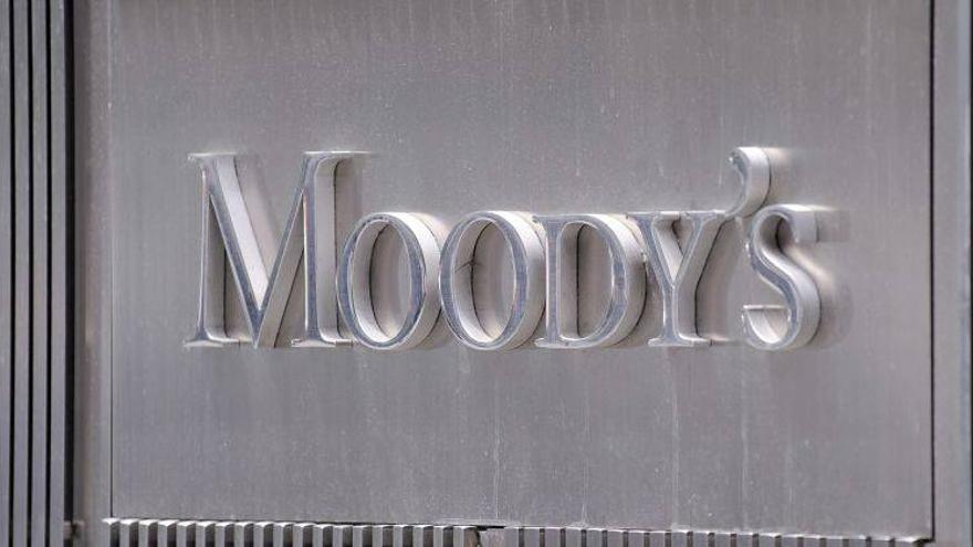 Moody&#039;s duda de que España sea capaz de reducir el déficit al 4,5% este año