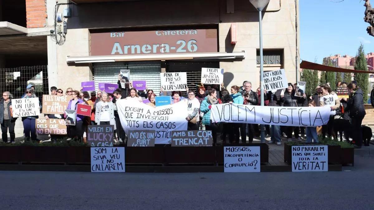 Manifestación en Figueres para reclamar justicia para Lucky.