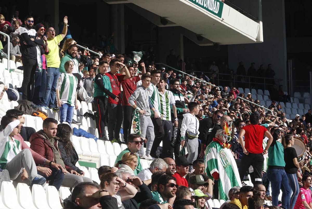 La afición blanquiverde en el Córdoba-Rayo Majadahonda