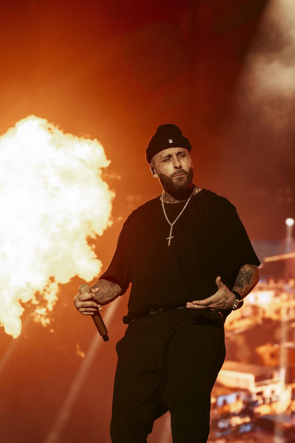 Nicky Jam, durante su actuación en Cullera este viernes.