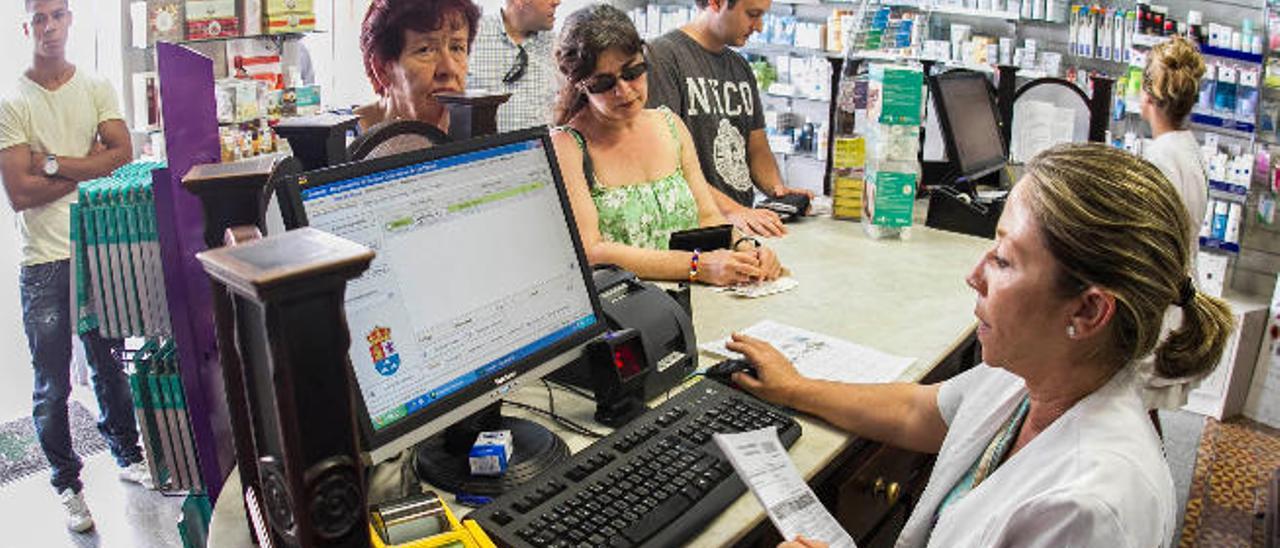 Interior de una farmacia en la capital grancanaria.