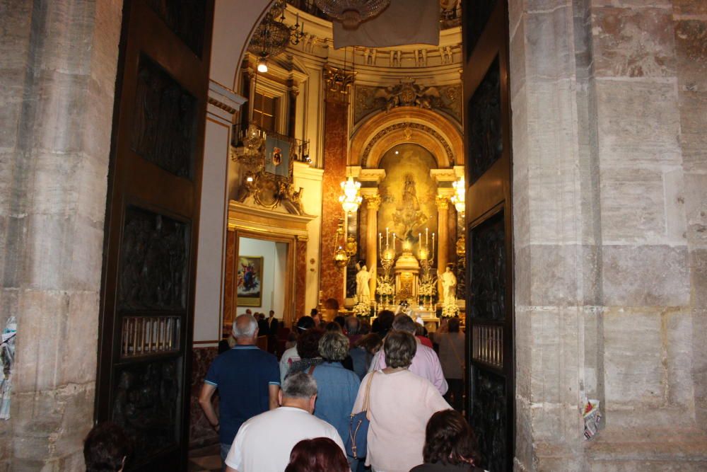 Noche del Besamano de la Virgen