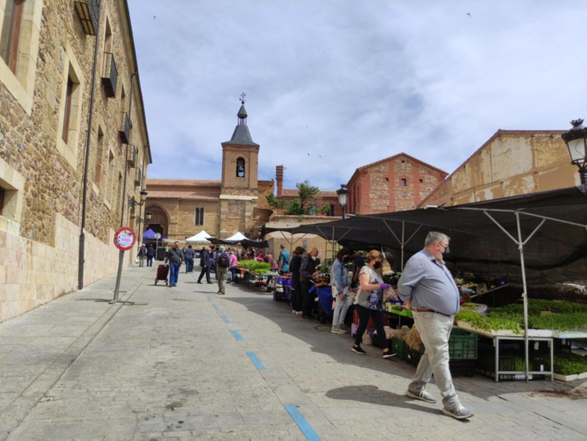 El mercado de las verduras en la calle La Encomienda, en un cambio anterior.