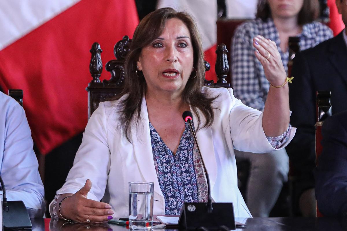 Dina Boluarte, durante la rueda de prensa de este sábado, en Lima. Dina Boluarte, durante la rueda de prensa de este sábado, en Lima.