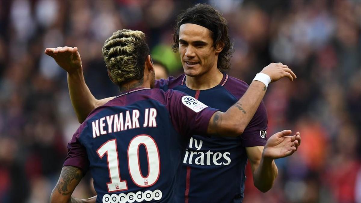 Neymar y Cavani escenificaron el final, se supone, de su guerra