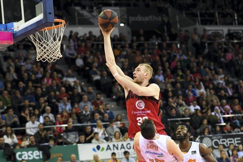 Partido entre el Casademont y el Baskonia