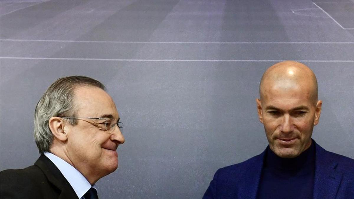 Florentino Pérez y Zidane en la rueda de prensa