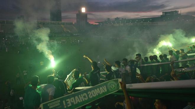 Chapecó homenajeó a los suyos con el corazón roto