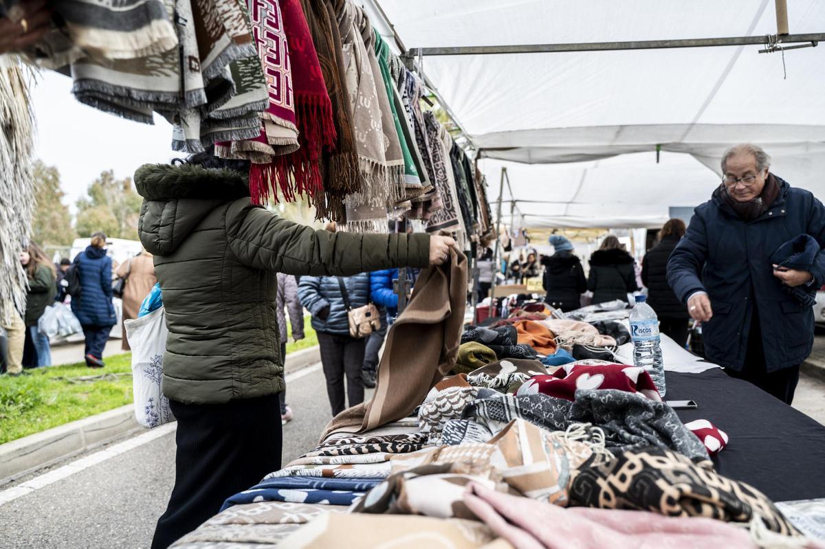 Los vendedores del mercado franco de Cáceres muestran su descontento ante la negativa municipal a celebrar dos jornadas extraordinarias Los vendedores del mercado franco de Cáceres muestran su descontento ante la negativa municipal a celebrar dos jornadas extraordinarias