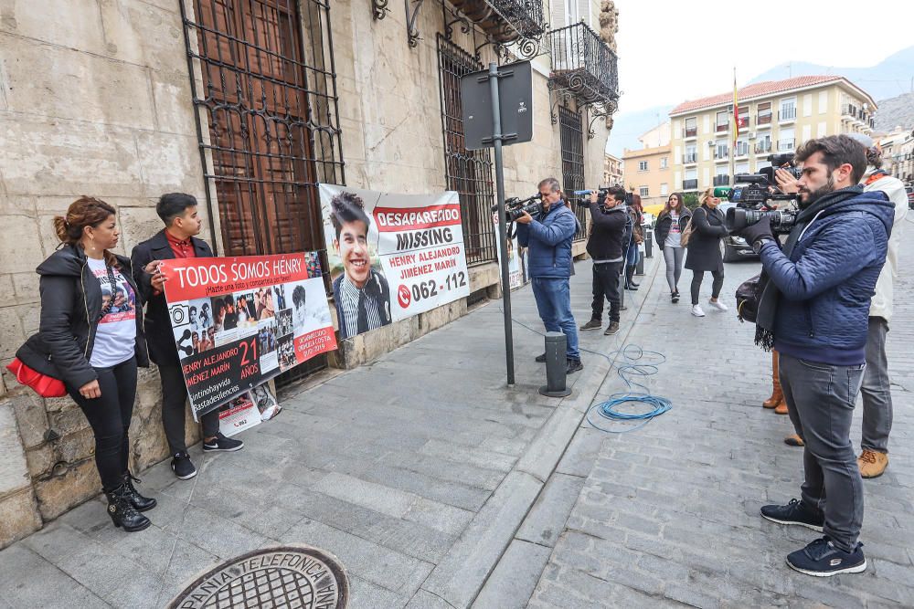 Concentración en Orihuela al cumplirse un año de l